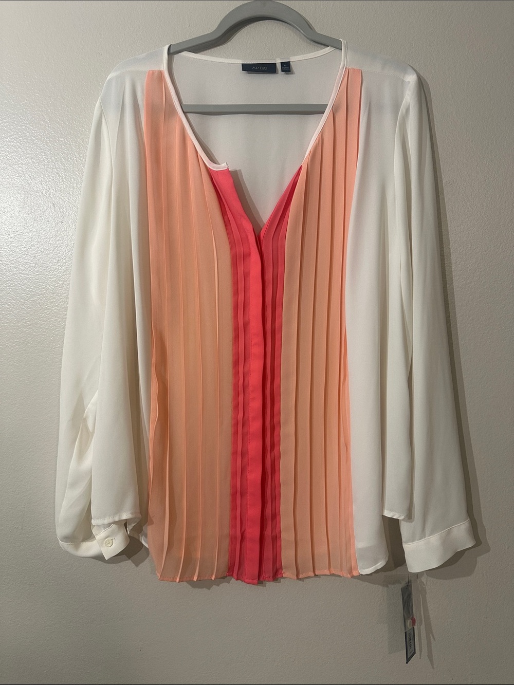 NWT Apt. 9 White Blouse with Coral and Peach Pleated Front Sz XL